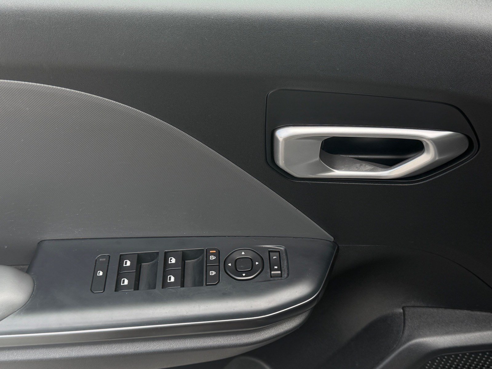 Used 2025 Kia K4 FWD image 21