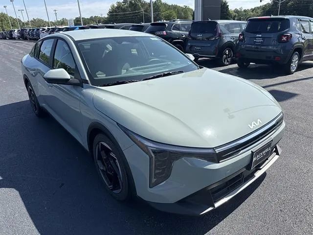 New 2026 Kia K4 EX FWD image 1