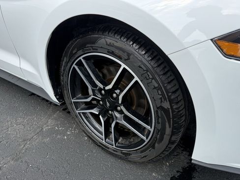 Used 2023 Ford Mustang Premium image 4