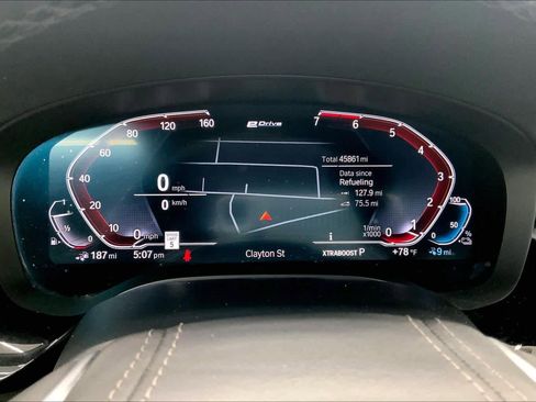 Used 2021 BMW 530e w/ Premium Package image 22