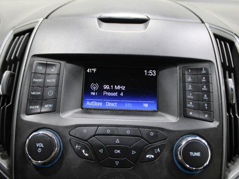 Used 2015 Ford Edge SE image 14