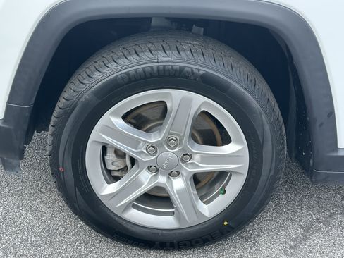 Used 2023 Jeep Compass Sport AWD/4WD image 11