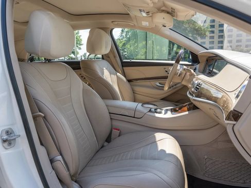Used 2017 Mercedes-Benz S 550 4MATIC Sedan image 17