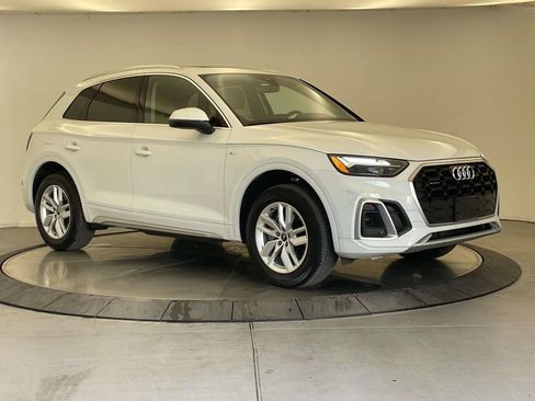 Used 2023 Audi Q5 2.0T Premium w/ Convenience Package AWD/4WD image 9