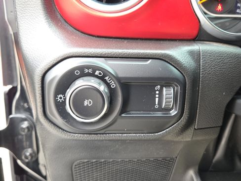 Used 2023 Jeep Wrangler Unlimited Rubicon w/ Cold Weather Group image 13