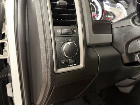 Used 2018 RAM 3500 Tradesman w/ Chrome Appearance Group AWD/4WD image 15