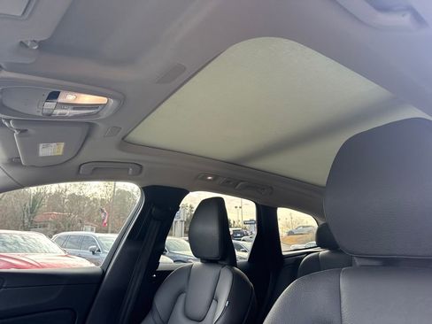 Certified 2023 Volvo XC60 B5 Plus w/ Protection Package Premier image 26