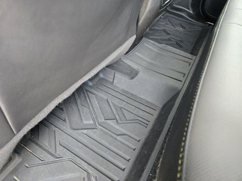 Used 2024 Chevrolet Colorado ZR2 w/ ZR2 Convenience Package III AWD/4WD image 19