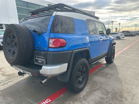 Used 2007 Toyota FJ Cruiser Base image 5