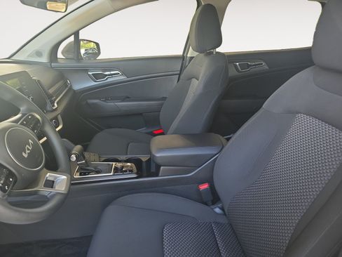 Certified 2025 Kia Sportage LX FWD image 21