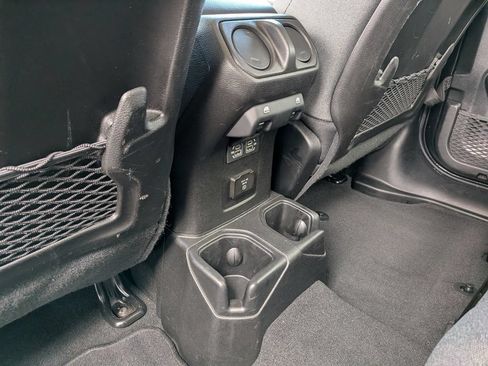 Used 2024 Jeep Wrangler Unlimited Rubicon AWD/4WD image 22