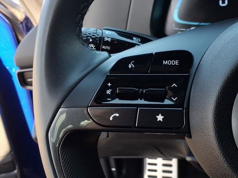 Certified 2025 Hyundai Elantra Sport image 23