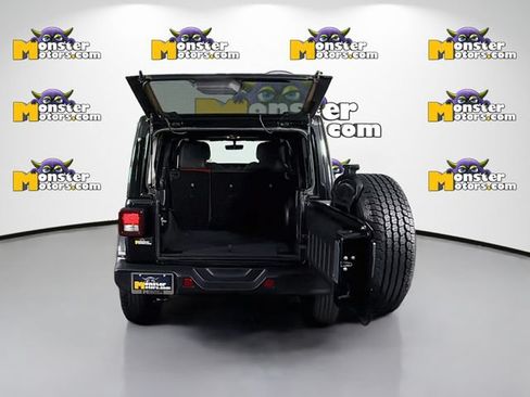 Used 2023 Jeep Wrangler Unlimited Sahara w/ Cold Weather Group AWD/4WD image 26