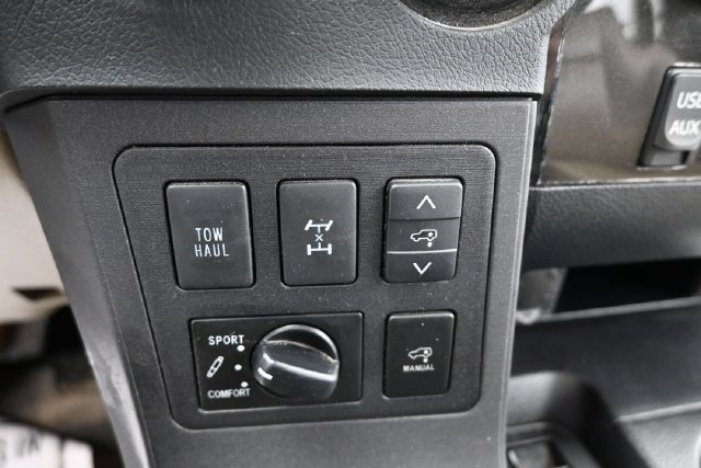 Used 2018 Toyota Sequoia Platinum AWD/4WD image 26