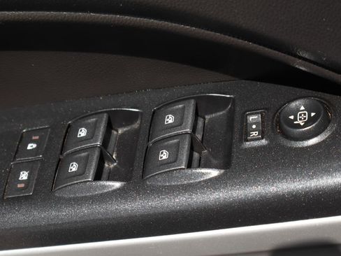 Used 2020 Chevrolet Colorado LT w/ Colorado RST Special Edition image 19