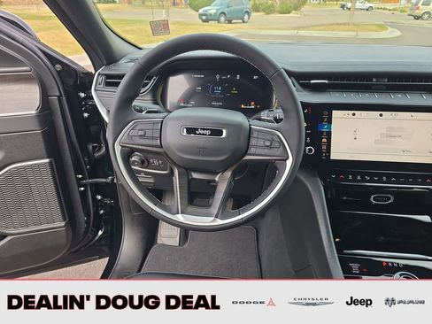 New 2026 Jeep Grand Cherokee Limited w/ Limited Altitude Package AWD/4WD image 13