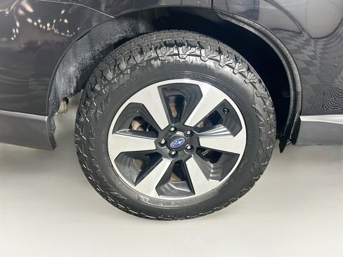 Used 2017 Subaru Forester 2.5i w/ Popular Package #2A AWD/4WD image 11