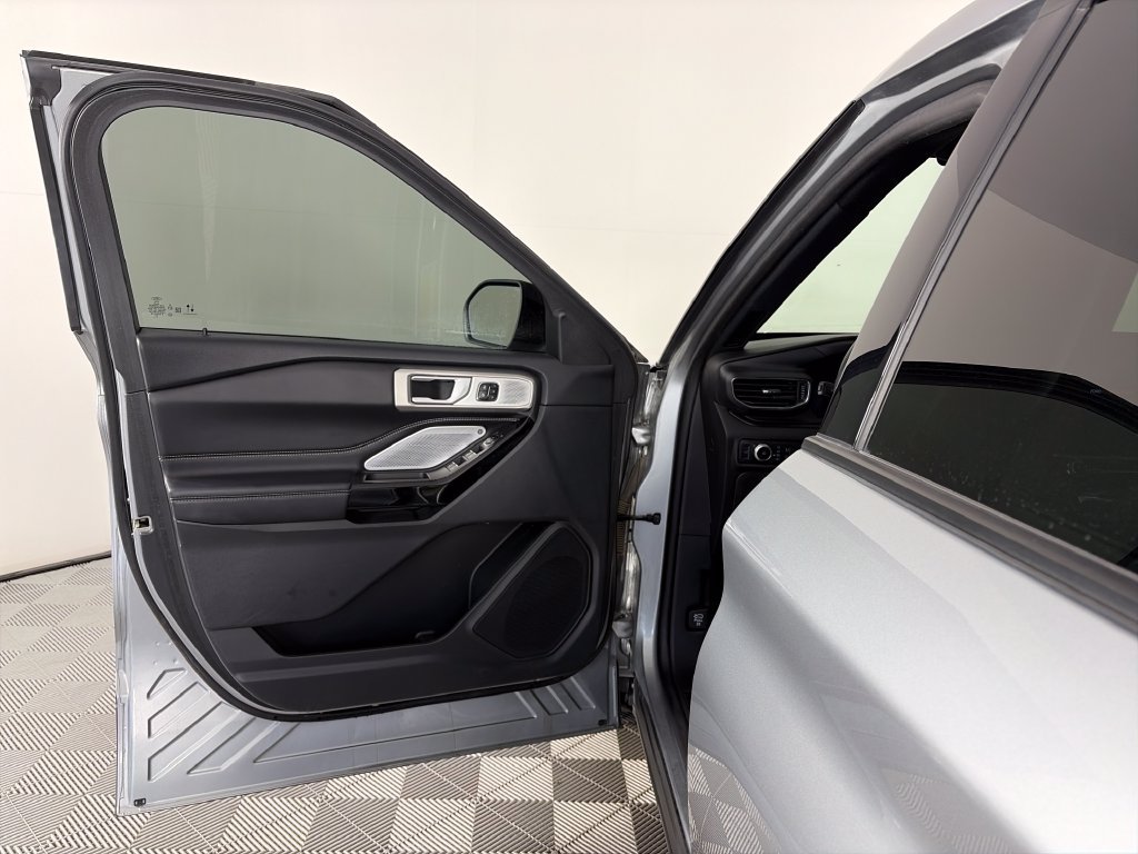 Used 2023 Ford Explorer ST w/ Equipment Group 401A AWD/4WD image 10