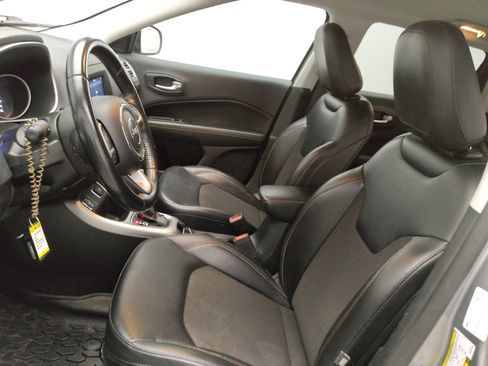 Used 2021 Jeep Compass Latitude FWD image 17