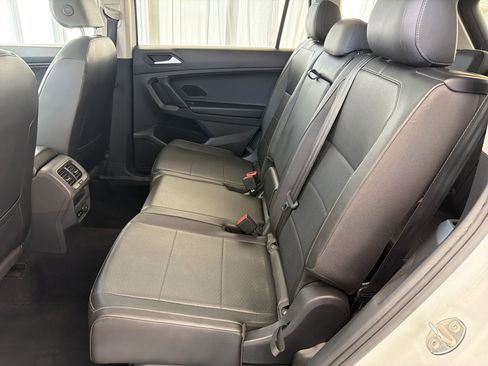 Used 2019 Volkswagen Tiguan SE w/ Panoramic Sunroof Package image 15