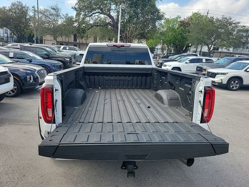 Used 2023 GMC Sierra 3500 Denali w/ Denali Ultimate Package image 18