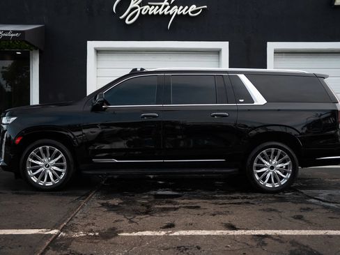 Used 2021 Cadillac Escalade ESV Premium Luxury w/ Performance Package AWD/4WD image 10
