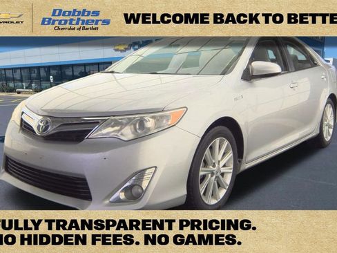 Used 2014 Toyota Camry XLE w/ Moonroof Package FWD image 1
