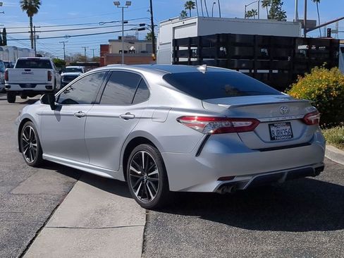 Used 2019 Toyota Camry XSE image 4