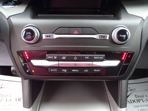 Used 2020 Ford Explorer AWD XLT w/ Equipment Group 202A image 31