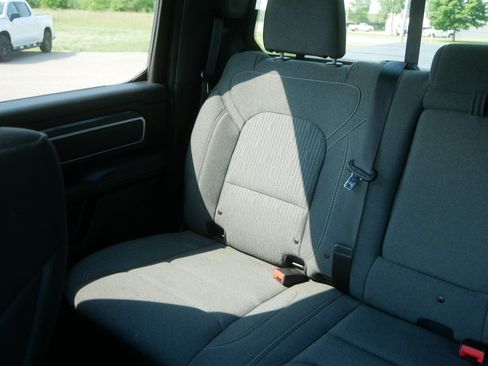 Used 2019 RAM 1500 Big Horn AWD/4WD image 12