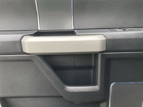 Used 2018 Ford F150 Lariat w/ Equipment Group 502A Luxury image 31