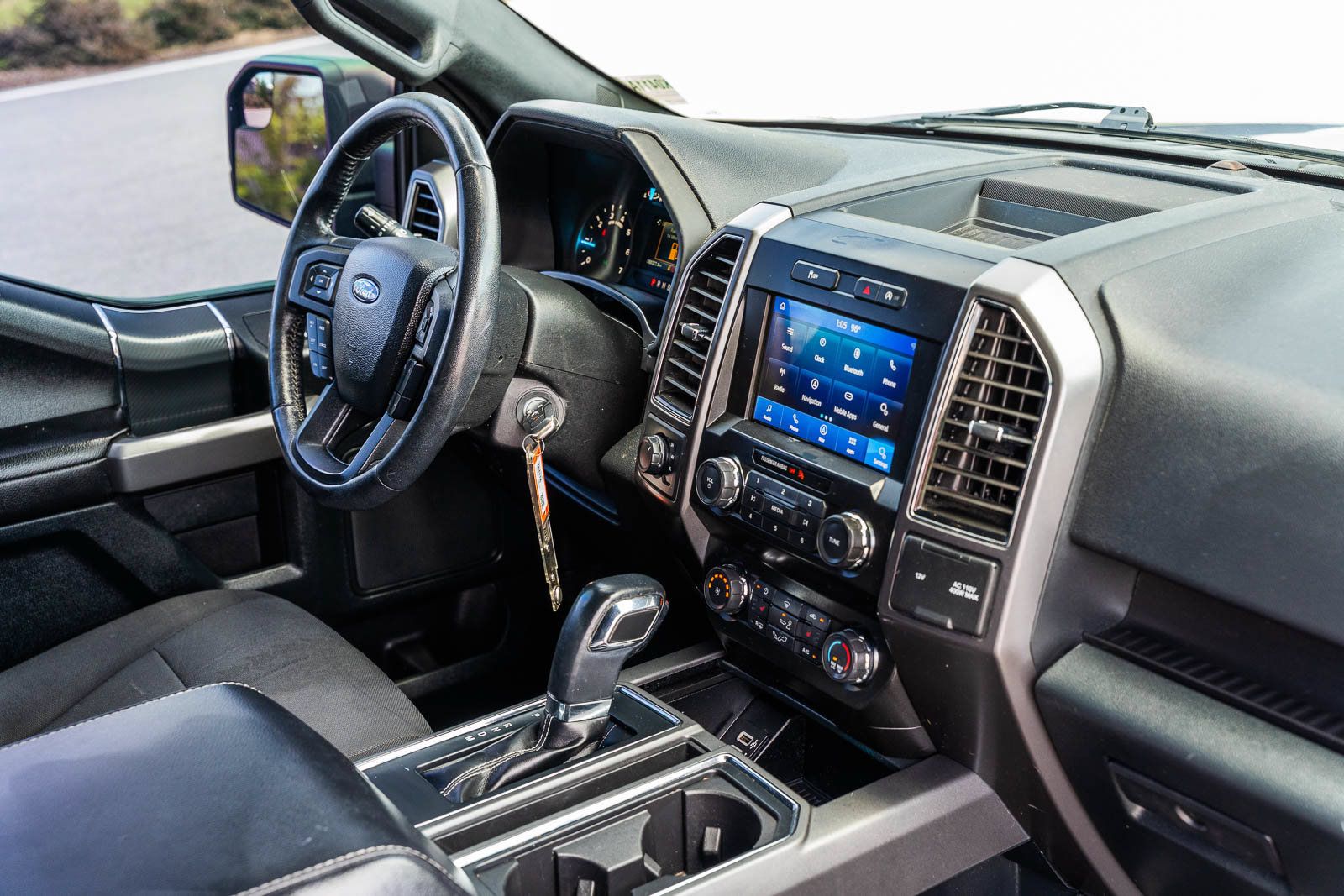 Used 2020 Ford F150 XLT w/ Equipment Group 302A Luxury AWD/4WD image 12