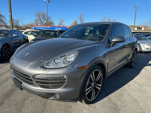 Used 2011 Porsche Cayenne S image 28