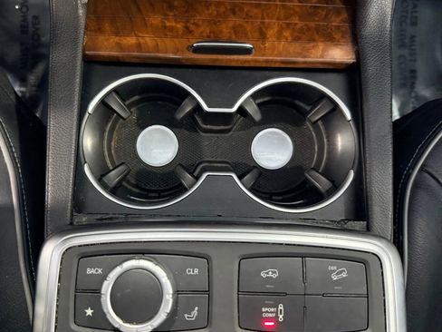Used 2013 Mercedes-Benz GL 550 4MATIC image 33