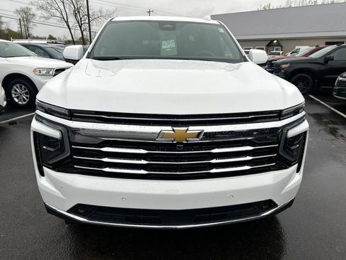 New 2026 Chevrolet Suburban LT w/ Comfort Package AWD/4WD image 2