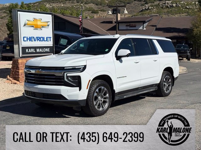 Used 2025 Chevrolet Suburban LT AWD/4WD image 1