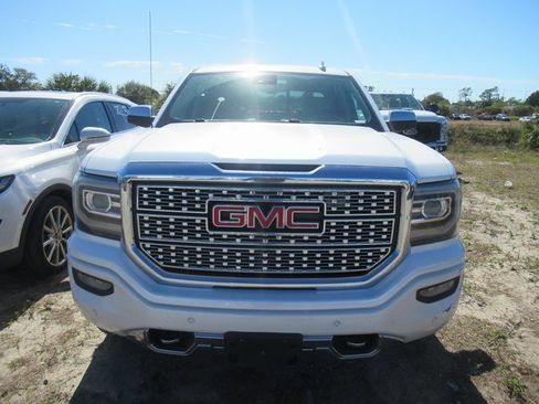 Used 2018 GMC Sierra 1500 Denali w/ Denali Ultimate Package image 2