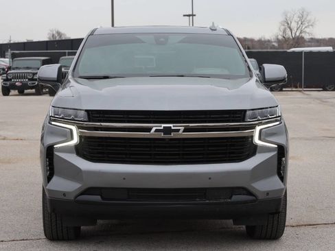 Used 2022 Chevrolet Suburban High Country image 5