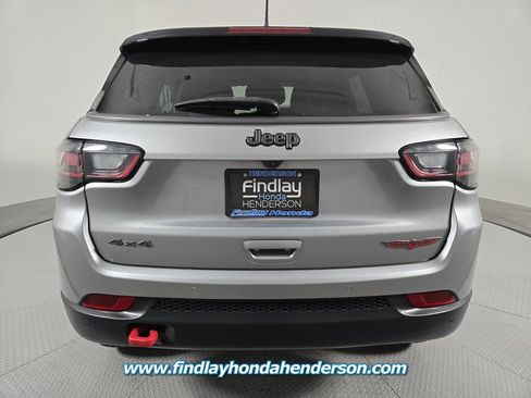 Used 2022 Jeep Compass Trailhawk w/ Trailhawk Elite Group AWD/4WD image 5