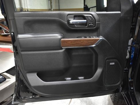 Used 2023 Chevrolet Silverado 3500 High Country w/ Z71 Off-Road Package AWD/4WD image 13