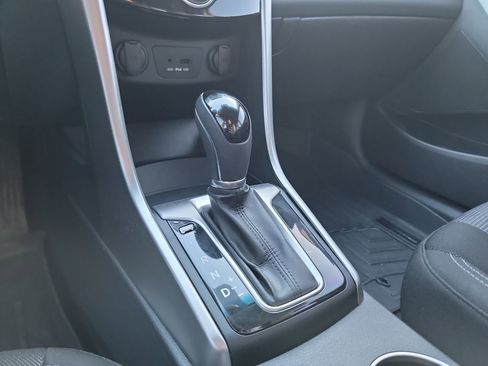 Used 2014 Hyundai Elantra GT image 17