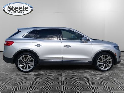 Used 2018 Lincoln MKX Reserve w/ Driver Assistance Package FWD image 4