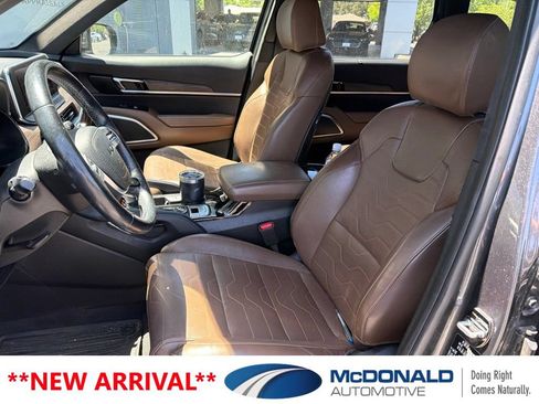 Used 2022 Kia Telluride SX w/ SX Prestige Package AWD/4WD image 9
