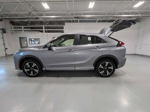 Used 2024 Mitsubishi Eclipse Cross SEL AWD/4WD image 12