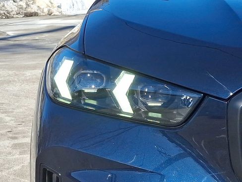 Certified 2025 BMW X5 xDrive50e w/ M Sport Package image 9