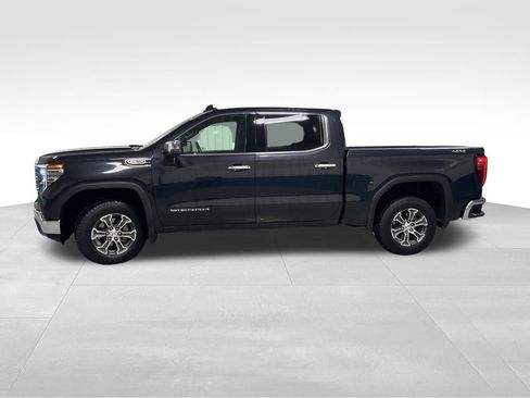 Used 2025 GMC Sierra 1500 SLT image 13