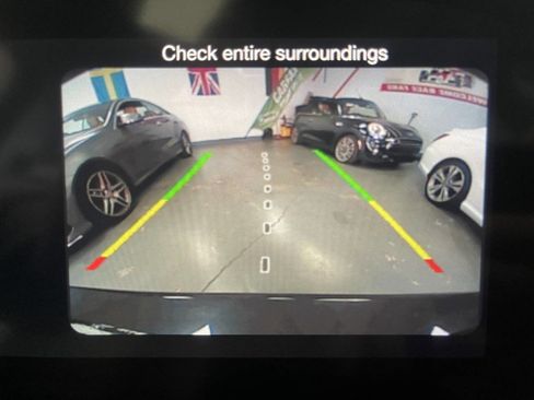 Used 2018 Alfa Romeo Giulia AWD image 15