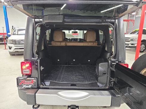 Used 2013 Jeep Wrangler Unlimited Sahara w/ Trailer Tow Group image 21