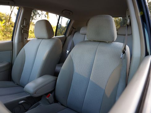 Used 2009 Nissan Versa S w/ Convenience Pkg image 6