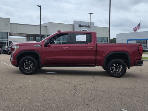 Used 2022 GMC Sierra 1500 AT4 w/ AT4 Premium Package AWD/4WD image 8